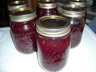 Pint Jars of Canned Blackberry Syrup