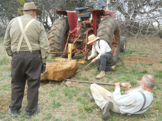 Lifting Big Rock to Recover Drag Chain