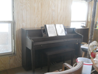 Piano in Library