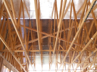 House Roof Trusses X Bracing