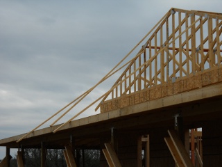 House Roof Trusses Bracing