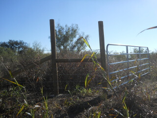 North Field Leaning Fence Post System